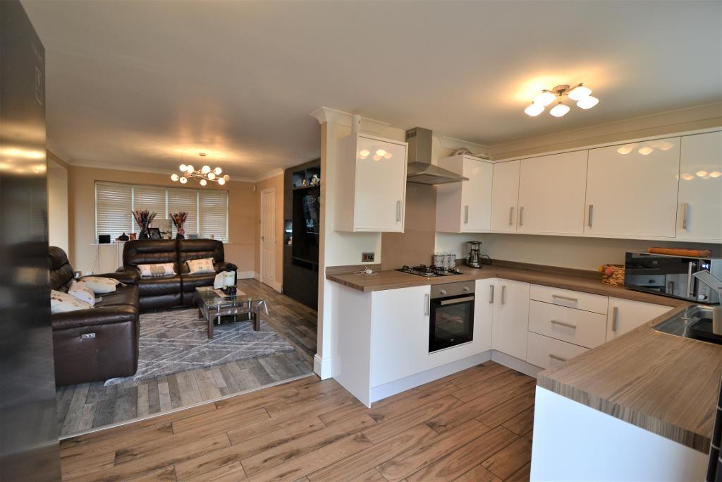 4 Bedroom End Terraced House For Sale in Queen Elizabeth Drive, Corringham, Essex, SS17 7Th