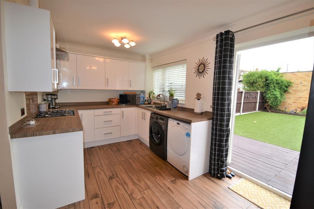 4 Bedroom End Terraced House For Sale in Queen Elizabeth Drive, Corringham, Essex, SS17 7Th